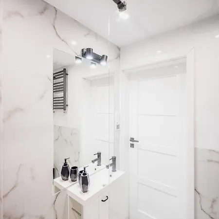 Przytulny Apartament 150 Metrow Od Rynku